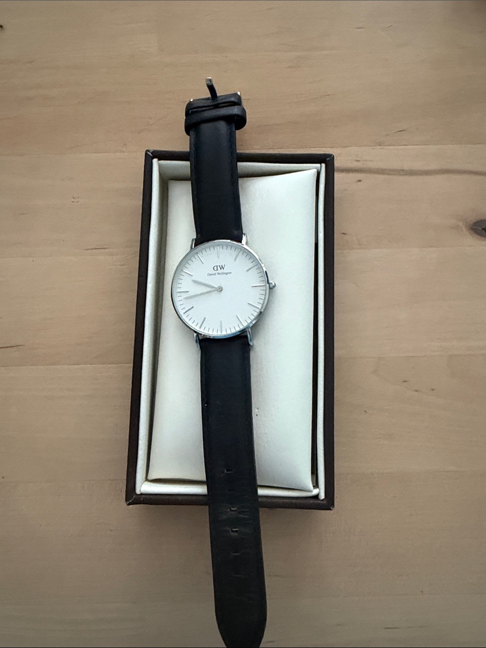 Daniel Wellington White Dial Silver Case with Black Leather Strap
